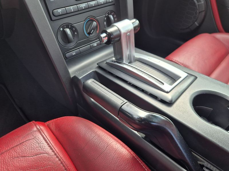 Ford Mustang GT 4.6 V8 - fotka 16 z 24