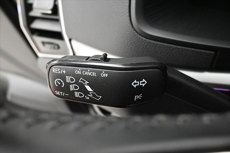 Škoda Karoq 2,0 TDI 85 kW Clever NAVI Záru - fotka 24 z 31