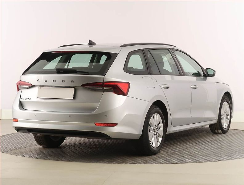 Škoda Octavia (2022) Ambition 2.0 TDI, ČR,1.maj - fotka 5 z 24