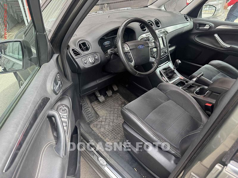Ford Galaxy (2011) 2.2 TDCi 7míst, bixen - fotka 3 z 3