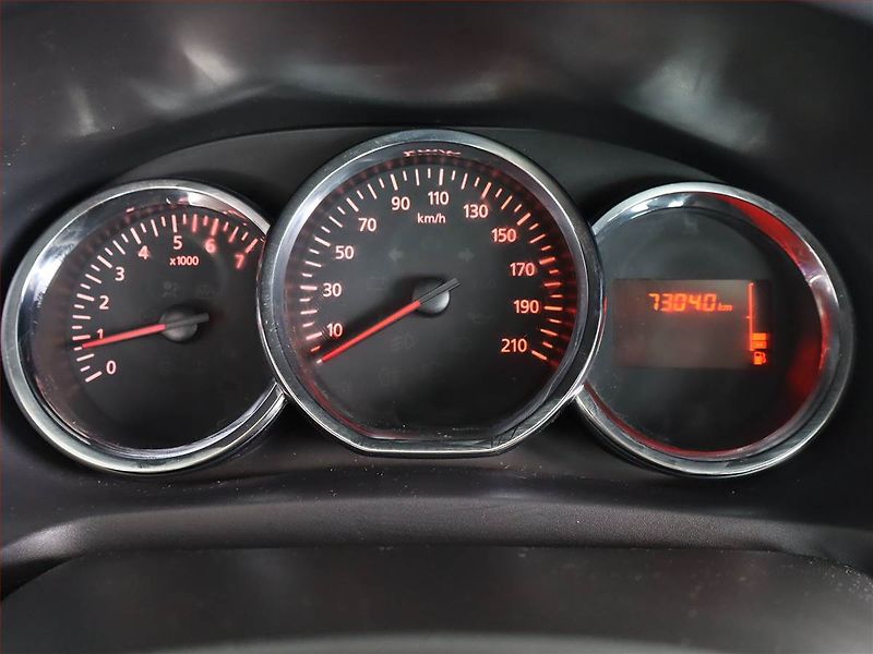 Dacia Logan (2015) 1.2 16V, Navi - fotka 11 z 18