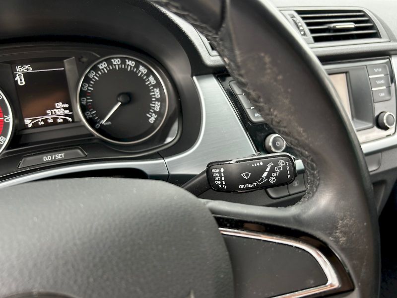Škoda Fabia (2018) Combi 1.0 TSI 70kW MP5 Ambitio - fotka 10 z 31