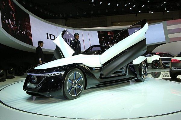 Nissan BladeGlider.