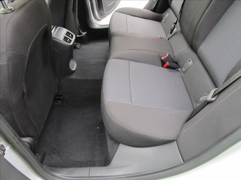 Opel Insignia ST 1.5 CDTi, aut. Klima, LED - fotka 29 z 41