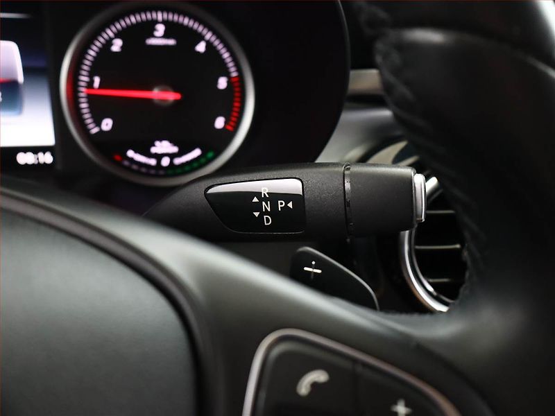 Mercedes-Benz Třídy C (2015) AMG Style C 300 h, Automat - fotka 11 z 20