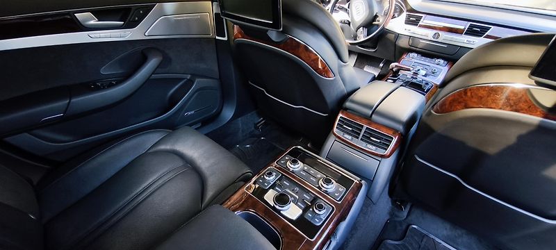 Audi A8 (2013) Audi A8, Audi A8L 4.2 V8, LONG - fotka 46 z 65