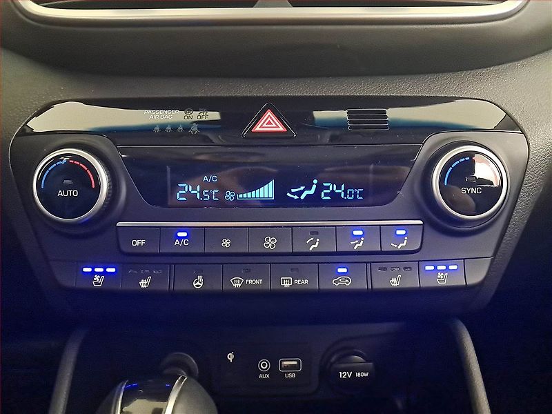 Hyundai Tucson (2020) 2.0 CRDi - fotka 16 z 19