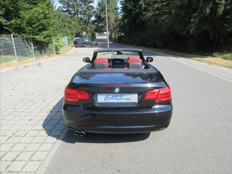 BMW Řada 3 325i 160Kw, Navi, 97 tis. Km. - fotka 15 z 42