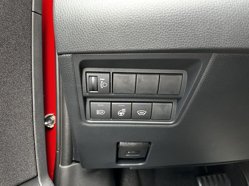 Toyota Yaris Cross 1.5 Hybrid 130k ODBĚR IHNED - fotka 26 z 27