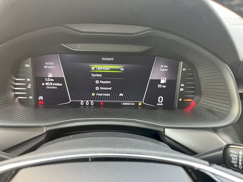 Škoda Kamiq (2021) STYLE Business Edition 1.0TSi - fotka 20 z 21