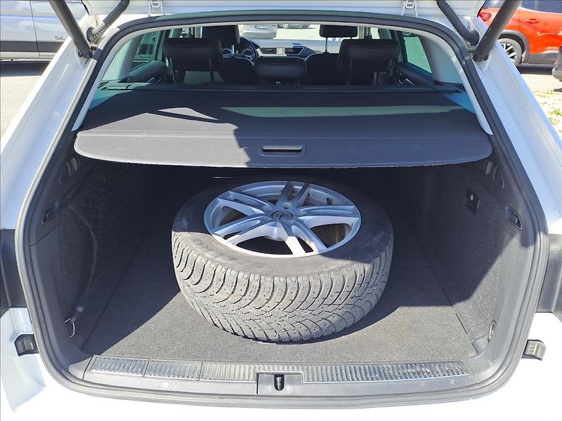 Škoda Superb 2,0 TDI DSG 4x4 - fotka 22 z 22