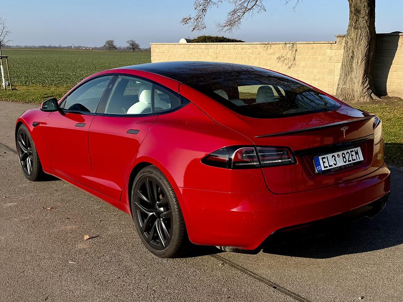 Tesla Model S (2023) Plaid 1020 HP - fotka 3 z 20