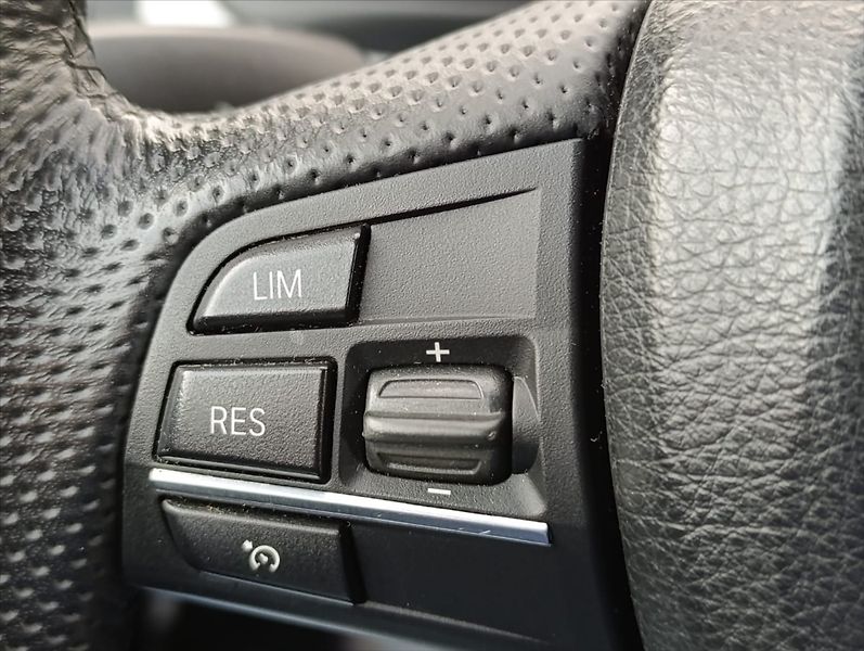 BMW Řada 5 3,0 530d Aut., Navi Kůže Tažné - fotka 29 z 45