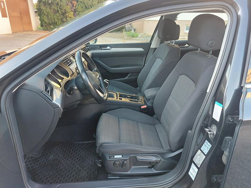Volkswagen Passat 2,0 TDi 110kw Business ČR - fotka 10 z 19