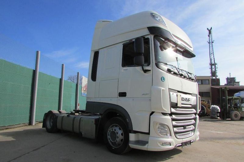 DAF XF 480 4x2 lowdeck - fotka 2 z 6