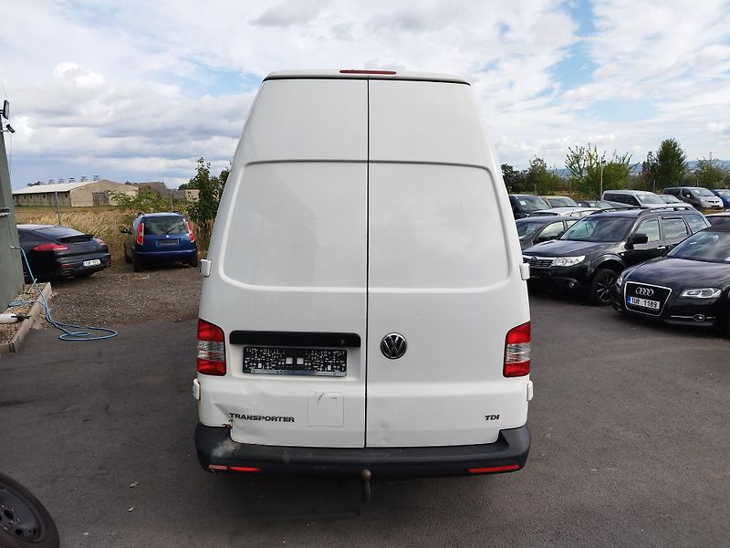 Volkswagen Transporter (2015) 2,0TDI,103KW,L2,H2,TAŽNÝ,SER.K - fotka 7 z 28