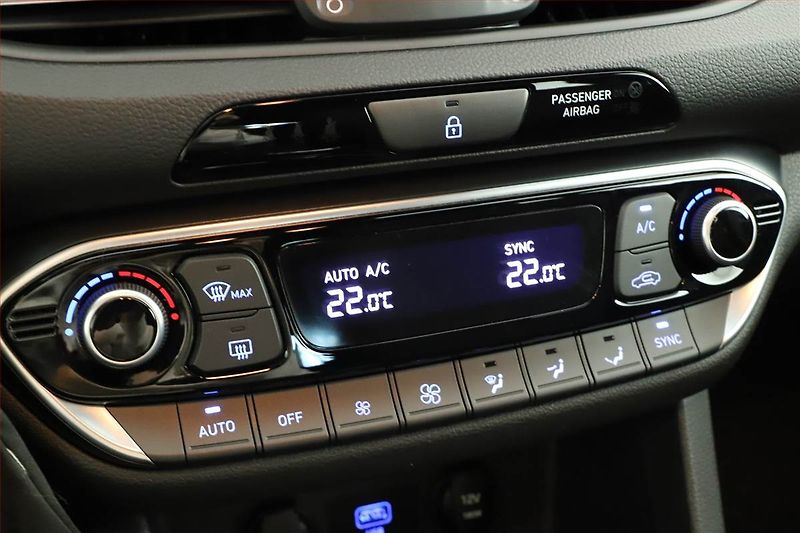 Hyundai i30 (2021) N-Line 1.5 T-GDI MHEV - fotka 12 z 17