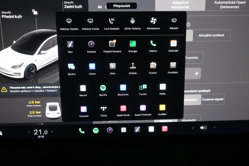 Tesla Model 3 (2023) Long Range Dual Motor SOH 97% - fotka 26 z 47