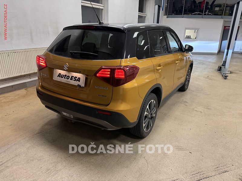 Suzuki Vitara (2020) 1.4T 4x4, ČR, servis.kniha - fotka 2 z 3