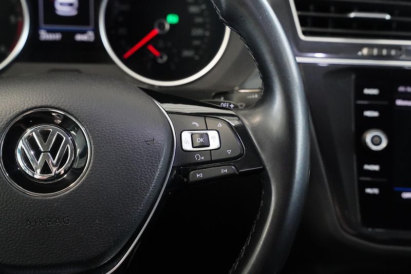 Volkswagen Tiguan - fotka 16 z 35
