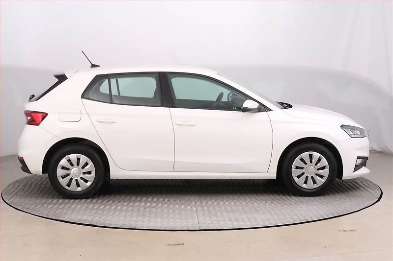 Škoda Fabia (2023) Ambition 1.0, ČR,1.maj - fotka 6 z 15