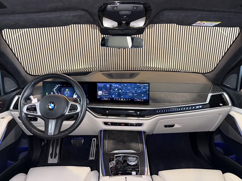 BMW X7 40d M Tažné Masáž Pano Záruka - fotka 25 z 48