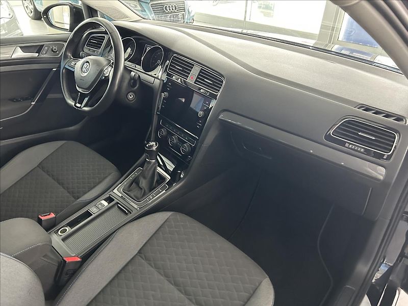 Volkswagen Golf 1,6   TDI 85kW,JOIN,TAŽNÉ,SERV - fotka 9 z 30