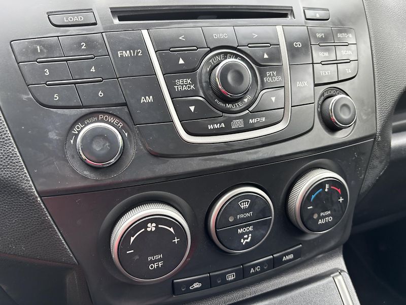 Mazda 5 2.0 Center-Line - fotka 26 z 29