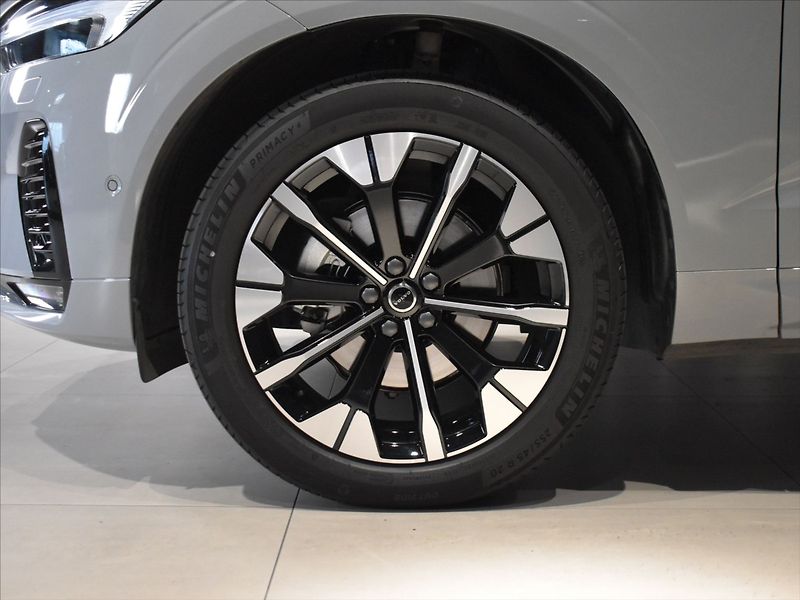 Volvo XC60 2,0 B5 AWD Ultra B&W,Pano,BLIS - fotka 7 z 25
