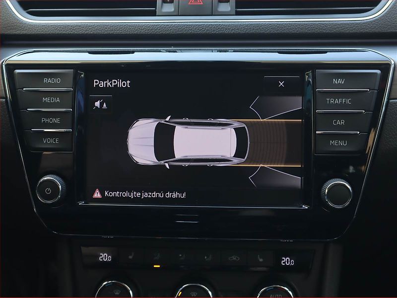 Škoda Superb (2016) Style Plus 2.0 TDI, 4X4 - fotka 17 z 24