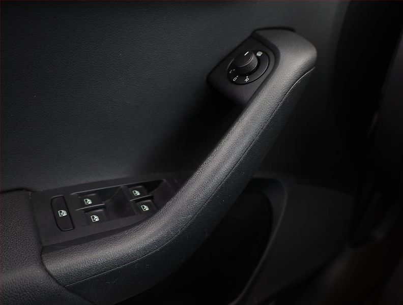 Škoda Octavia (2019) 1.6 TDI, Tempomat - fotka 11 z 15