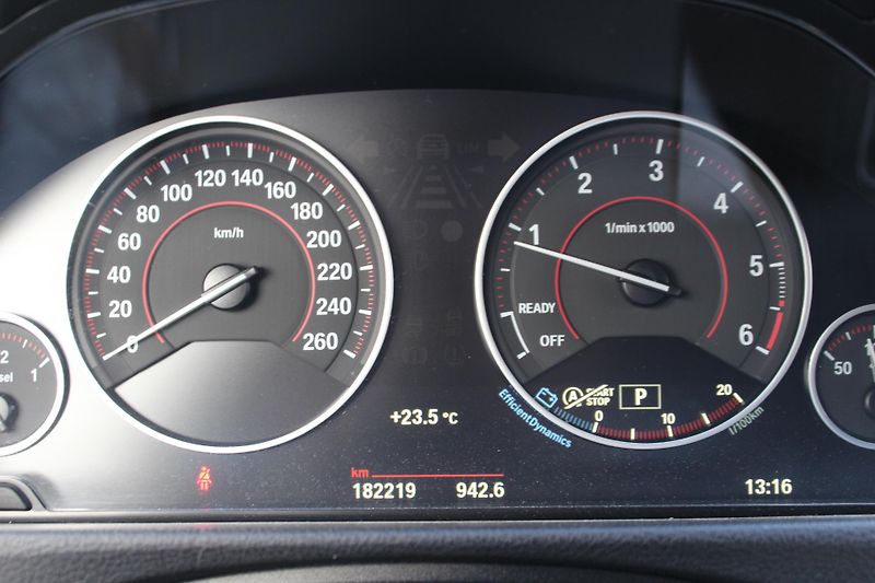BMW Řada 4 420d xDrive - fotka 20 z 21