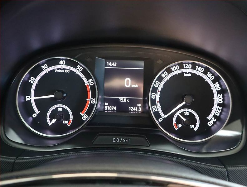 Škoda Fabia (2020) Ambition Plus 1.0 TSI - fotka 11 z 22
