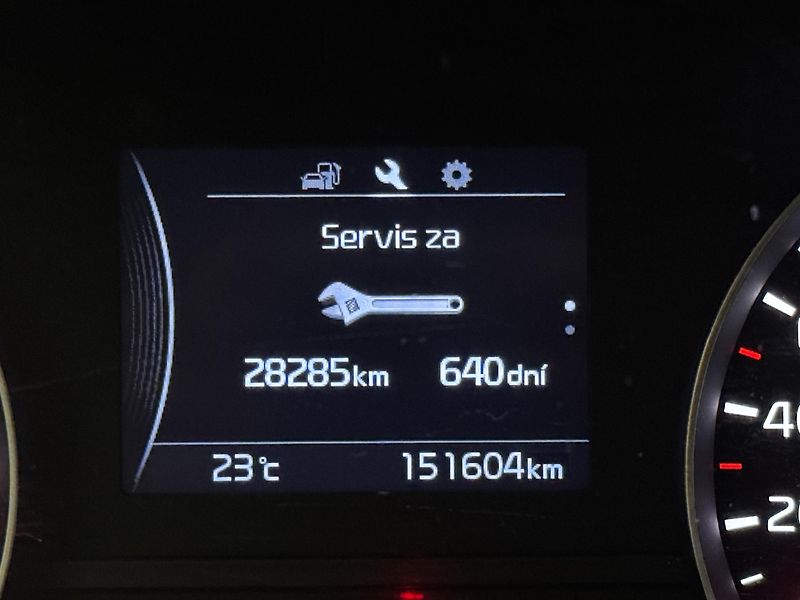 Kia Sportage 1.7 CRDi CZ 1.maj - fotka 33 z 38