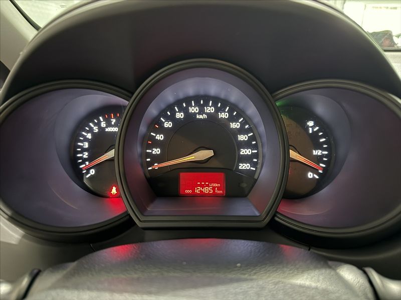 Kia Rio 1,3   i KLIMA HEZKÝ STAV ALU - fotka 11 z 24
