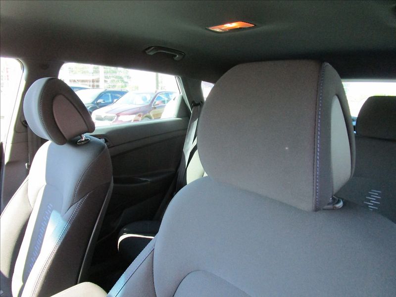 Hyundai Tucson 2.0CRDi 4WD, automat - fotka 17 z 47