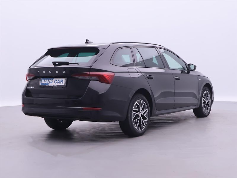 Škoda Octavia 2,0 TDI DSG Clever Matrix DPH - fotka 7 z 29