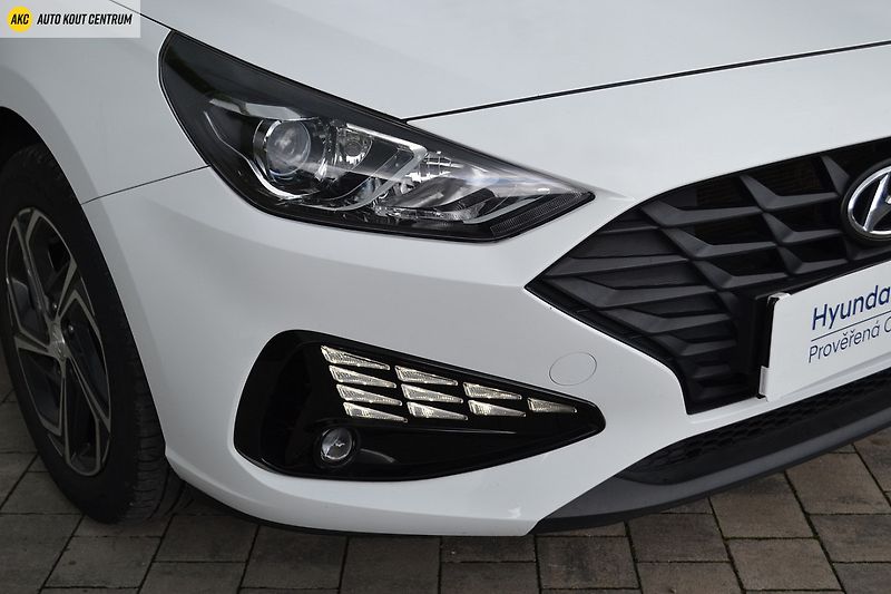 Hyundai i30 WG 1,5I MT COMFORT ALU16 - fotka 9 z 44