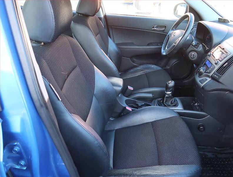 Hyundai i30 (2010) 1.6 CVVT, LPG, po STK - fotka 9 z 15