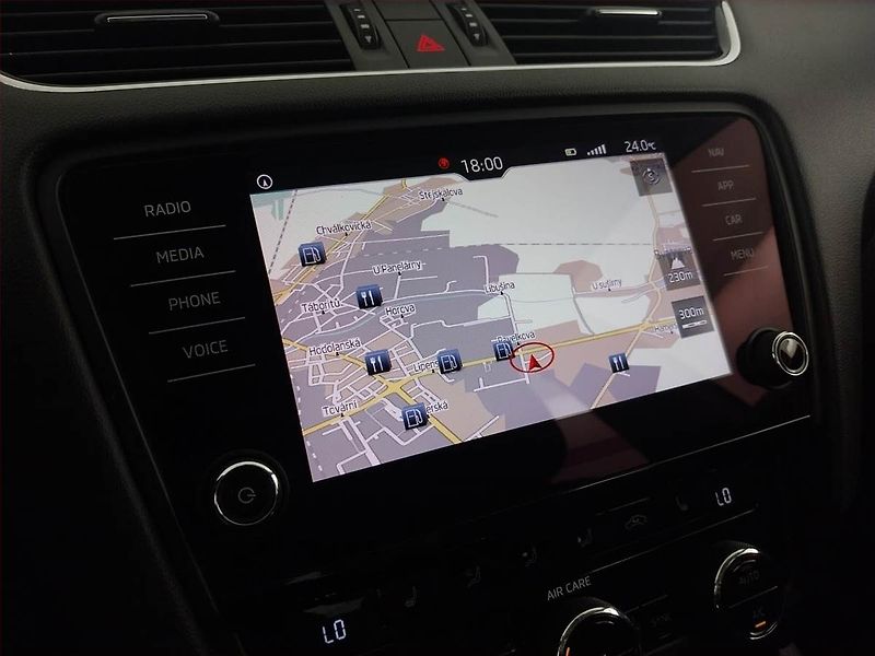 Škoda Octavia (2017) 1.4 TSI, Automat, Navi - fotka 19 z 25