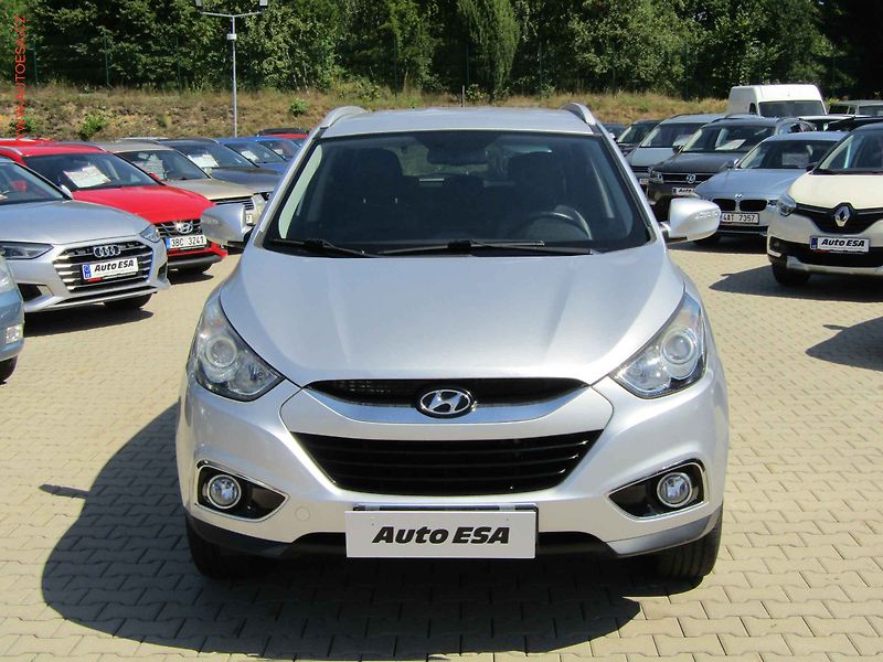 Hyundai ix35 (2012) 2.0CRDi 4x4, ČR, Výhř.sed. - fotka 2 z 22