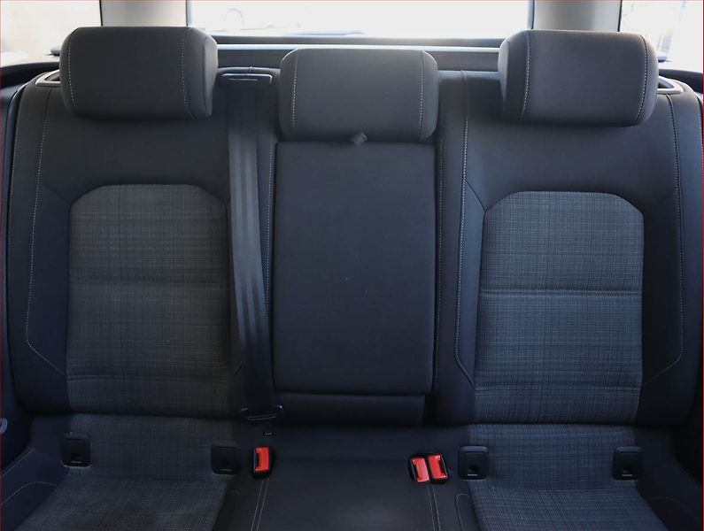 Volkswagen Passat (2021) Business 2.0 TDI, Automat - fotka 10 z 23