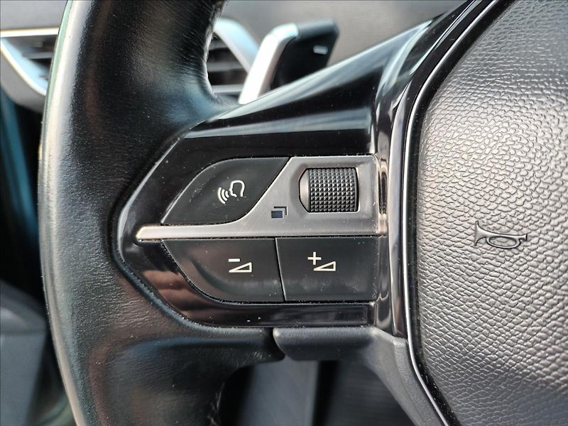 Peugeot 5008 1,6 HDI,88KW,ČR,7MÍST,NAVI,TZ, - fotka 29 z 46