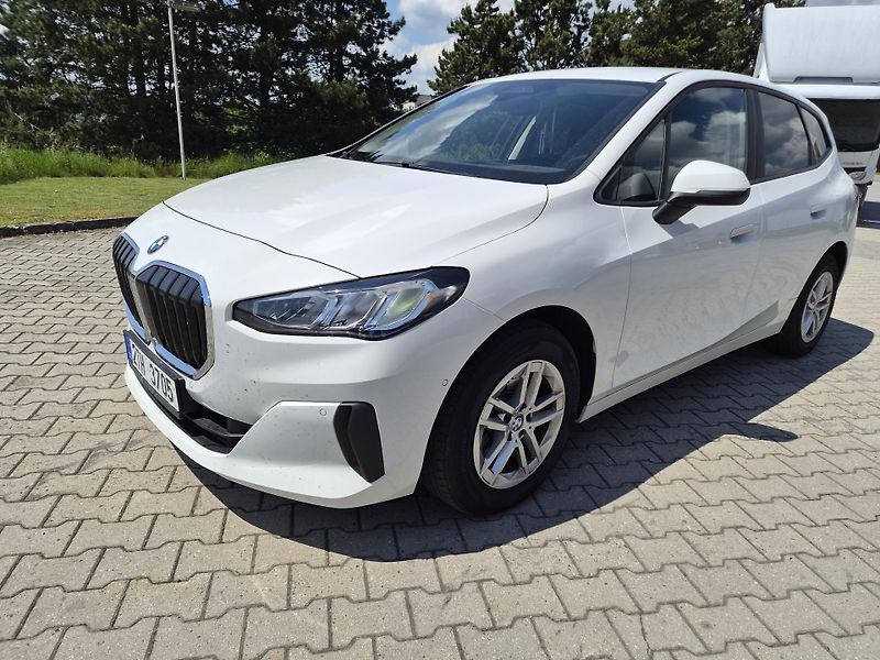 BMW Řada 2 (2022) 218 i ACTIVE TOURER - fotka 2 z 14