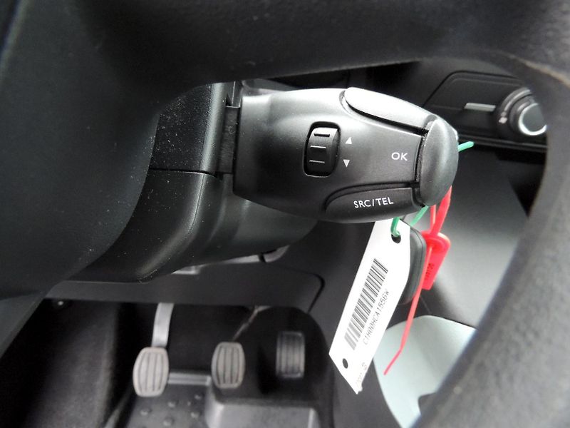 Citroën Berlingo (2019) 1.2Puretech,Live,81kw,ČR,1.maj - fotka 25 z 55