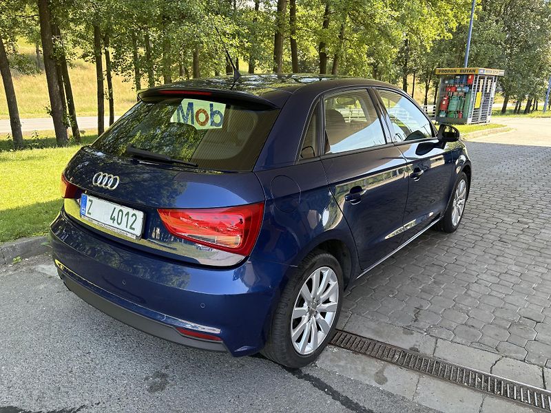 Audi A1 (2016)  Sportback 1.0 TFSI- 5 dveří - - fotka 3 z 17