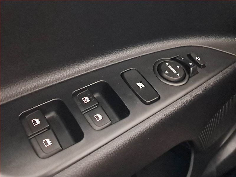 Kia Stonic (2020) 1.25 CVVT, Serv.kniha, Navi - fotka 16 z 18