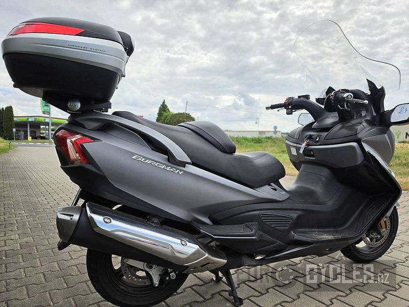 Suzuki Burgman 650 Executive (2014) ABS - fotka 6 z 17