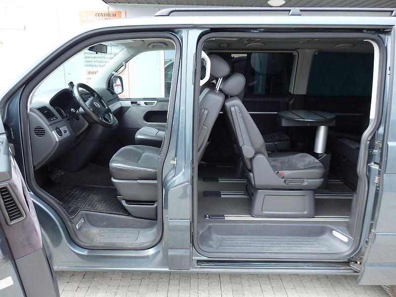 Volkswagen Multivan 2,5 TDi KLIMATIZACE - fotka 7 z 19