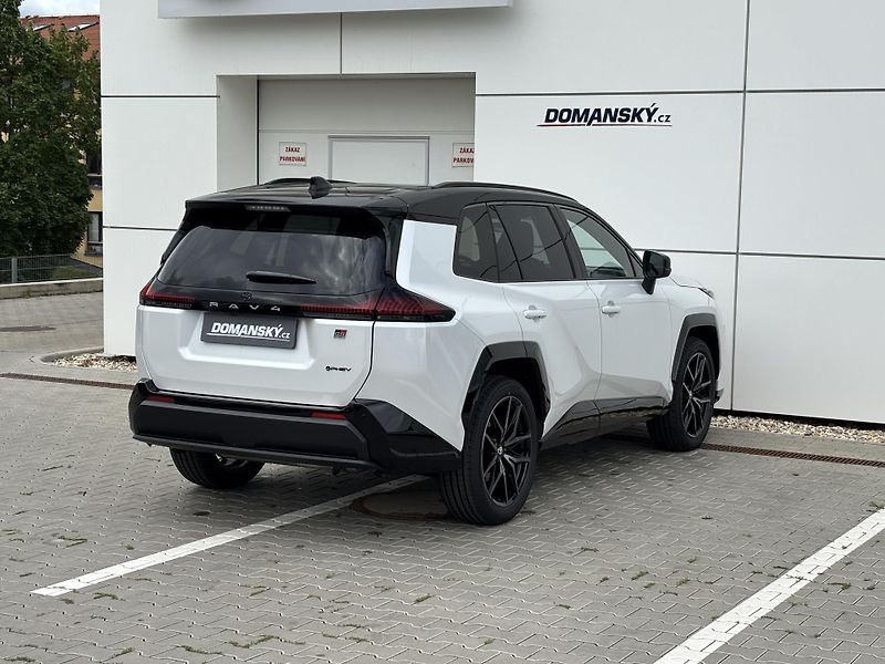 Toyota RAV4 (2026) GR SPORT 2,5 HEV 4X4 AT - fotka 3 z 14